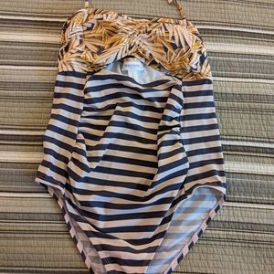 Motherhood Maternity Beach Bump Cut Out